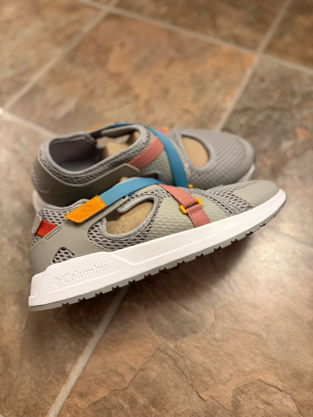 NEW Columbia Wildone Wander Womens 10 Sport Sandal Sneaker Gray Hiking Gorpcore - Picture 3 of 8